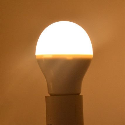 Milight Wifi led lamp RGBW 6 Watt E27 fitting